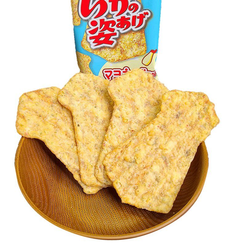 いかの姿あげ　マヨネーズ風味の中身。木製の器にいかの姿あげが4枚並んでいる。